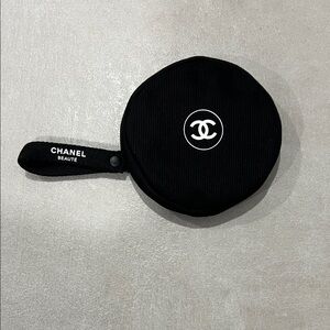 CHANEL Black Round Key Holder